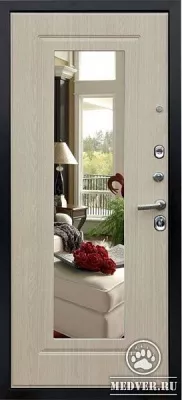 916